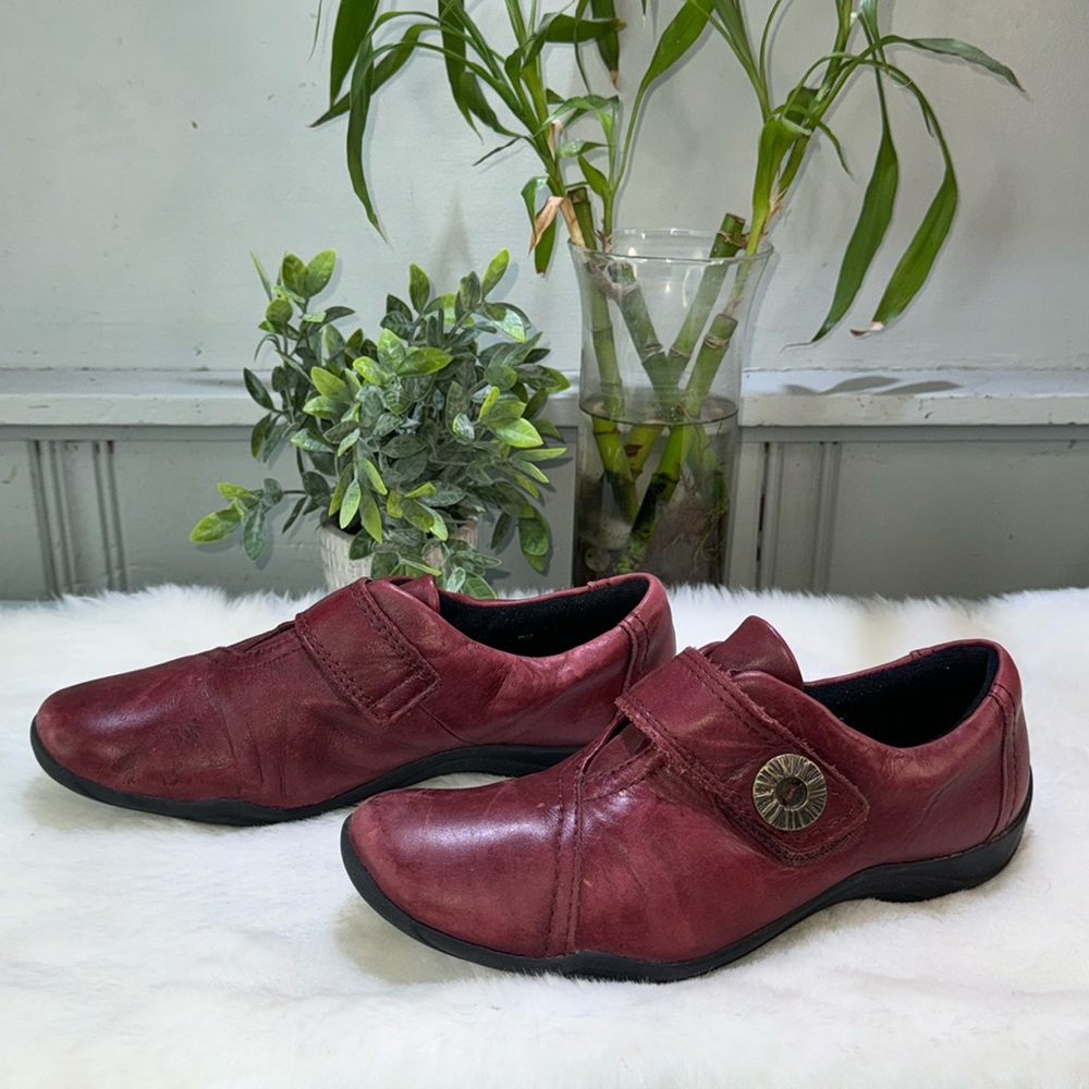 Clarks Artisan Leather Flat Loafer Burgundy Shoes